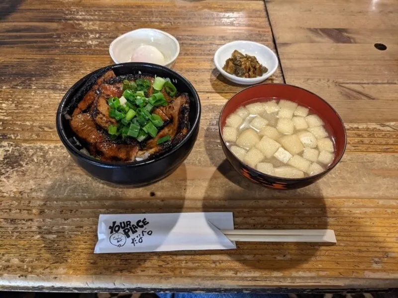有吉の世界同時中継：群馬県太田市のお茶漬け華豚丼「たなべ。」
